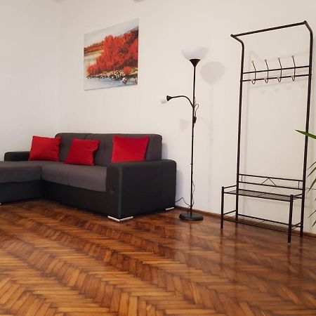Casa Milan Apartment Oradea Exterior photo